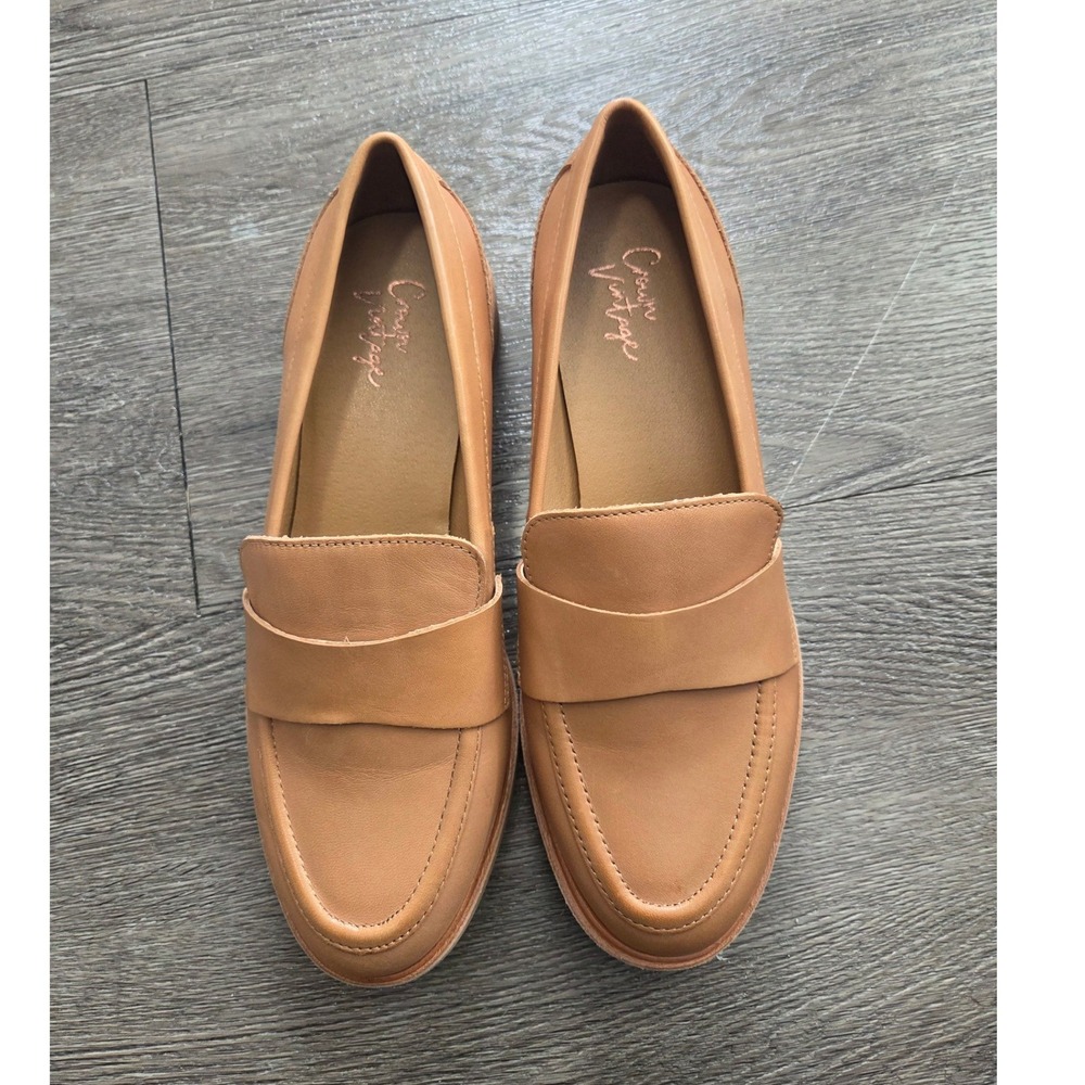 Crown Vintage Loafers Women 6.5 Tan Leather Penny Slip On Block Heel. No Box